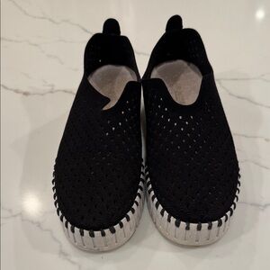 Ilse Jacobsen Black Slip-On Shoes